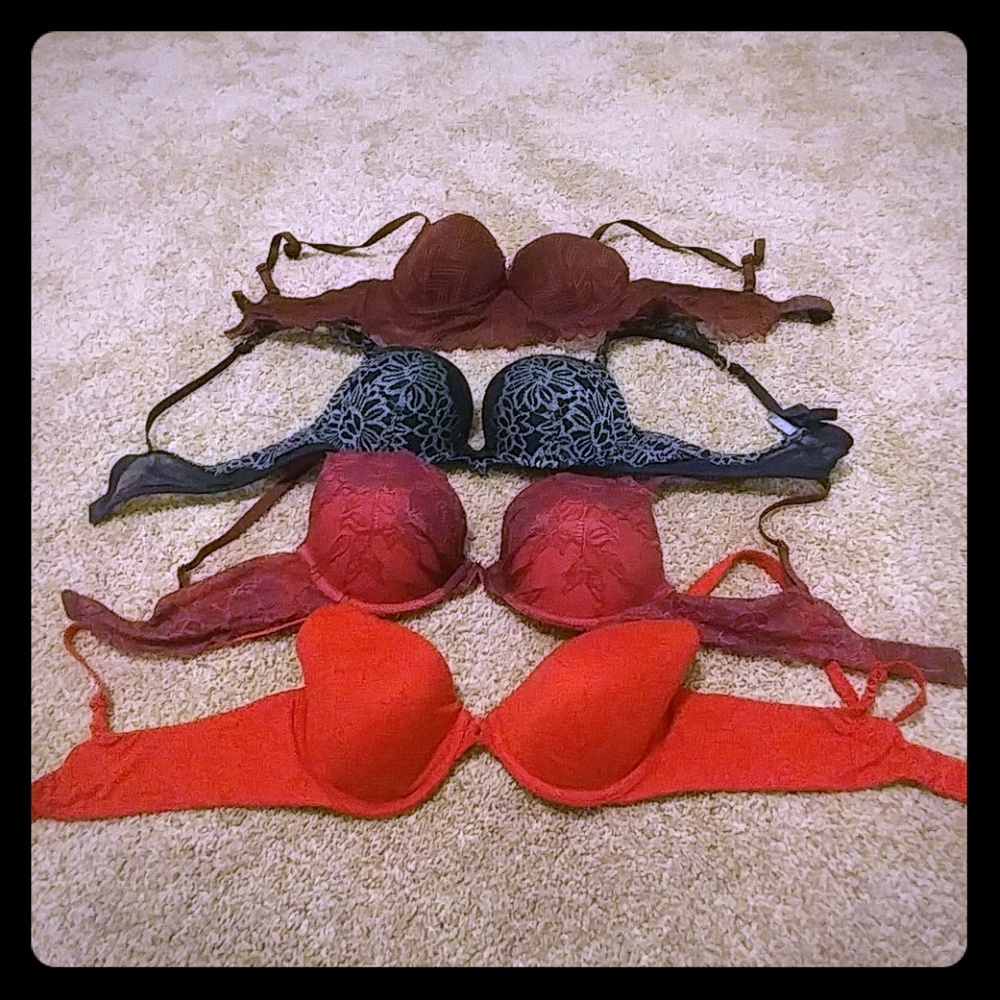 Bundle of 4 bras 34B